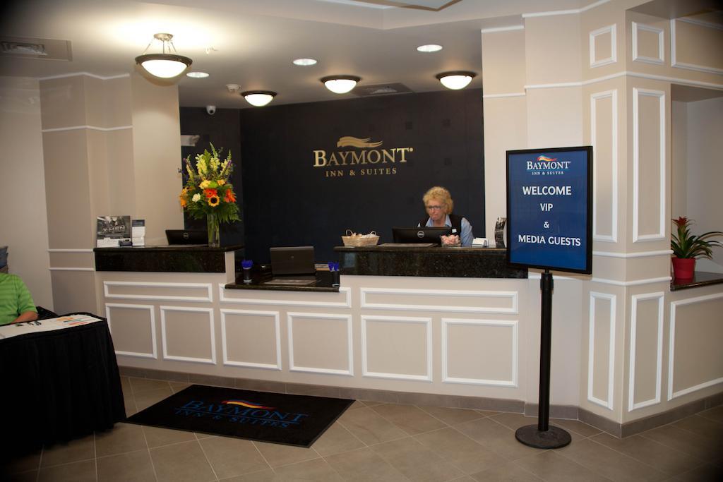 Baymont By Wyndham Erie Hotel Exterior foto